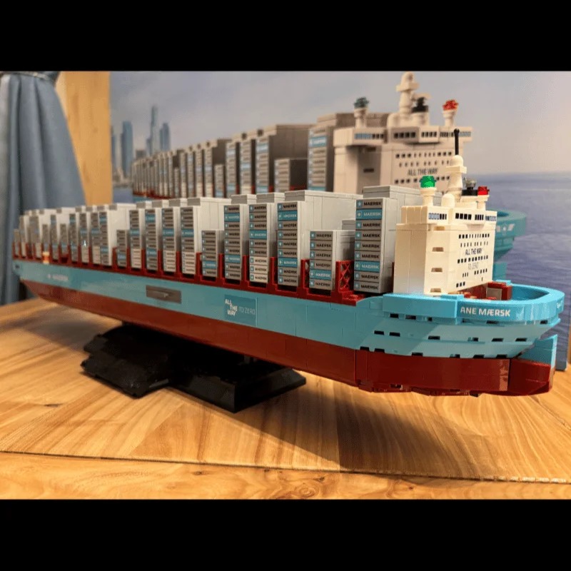 New 2026 Dual-Fuel Container V - đánh giá và giá Model Kit Simulator
