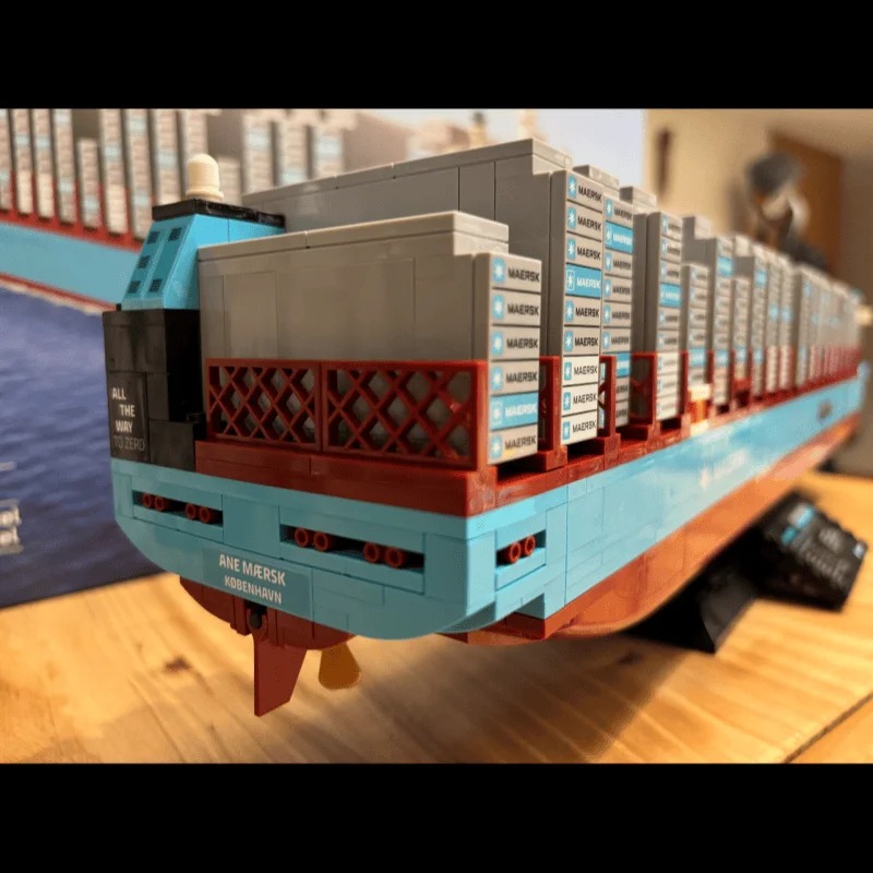 New 2026 Dual-Fuel Container V - đánh giá và giá Model Kit Simulator